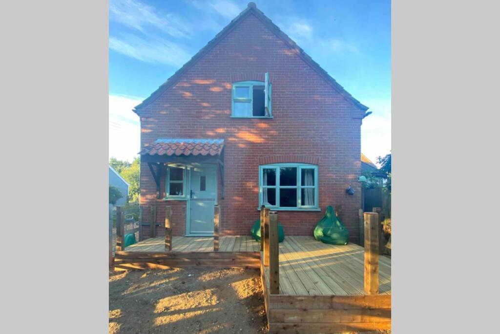 Ramblers Retreat Villa Saxthorpe Exterior photo